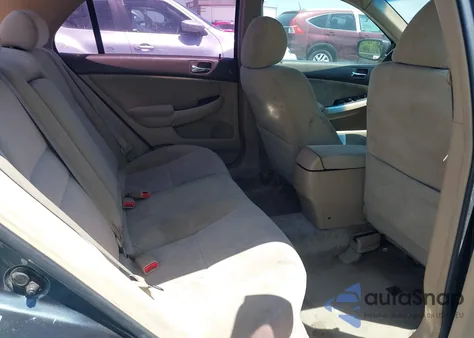 2004 Honda Accord 2.4 Lx z USA, uszkodzony, nr VIN 1HGCM56304A000386